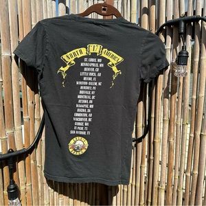 2017 Guns N Roses Not In This Lifetime North America Tour T Shirt Woman’s Medium